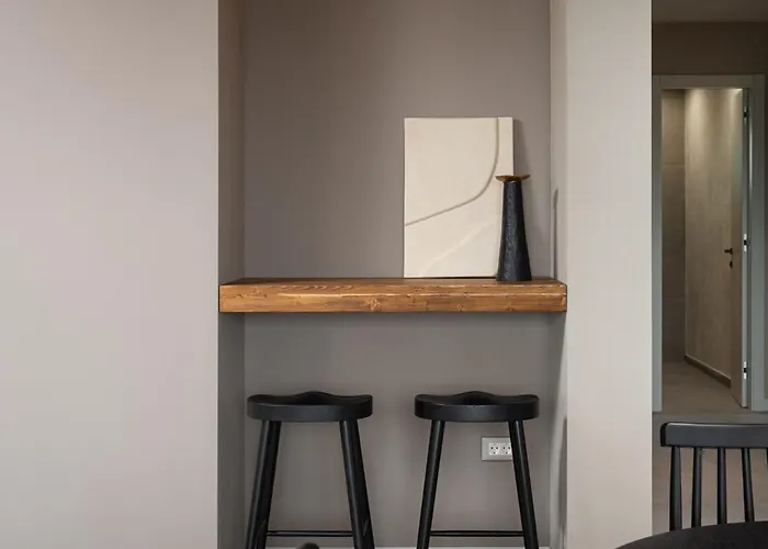 Modern Marija Пакоштане